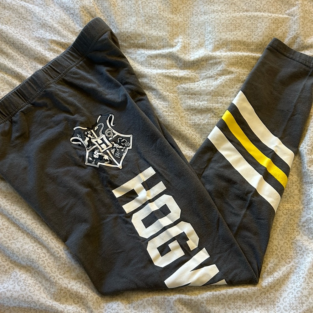 Harry Potter Hogwarts leggings, size XL